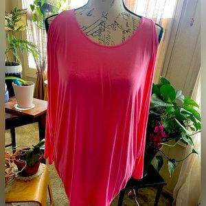 Peak a boo shoulder pink shirt